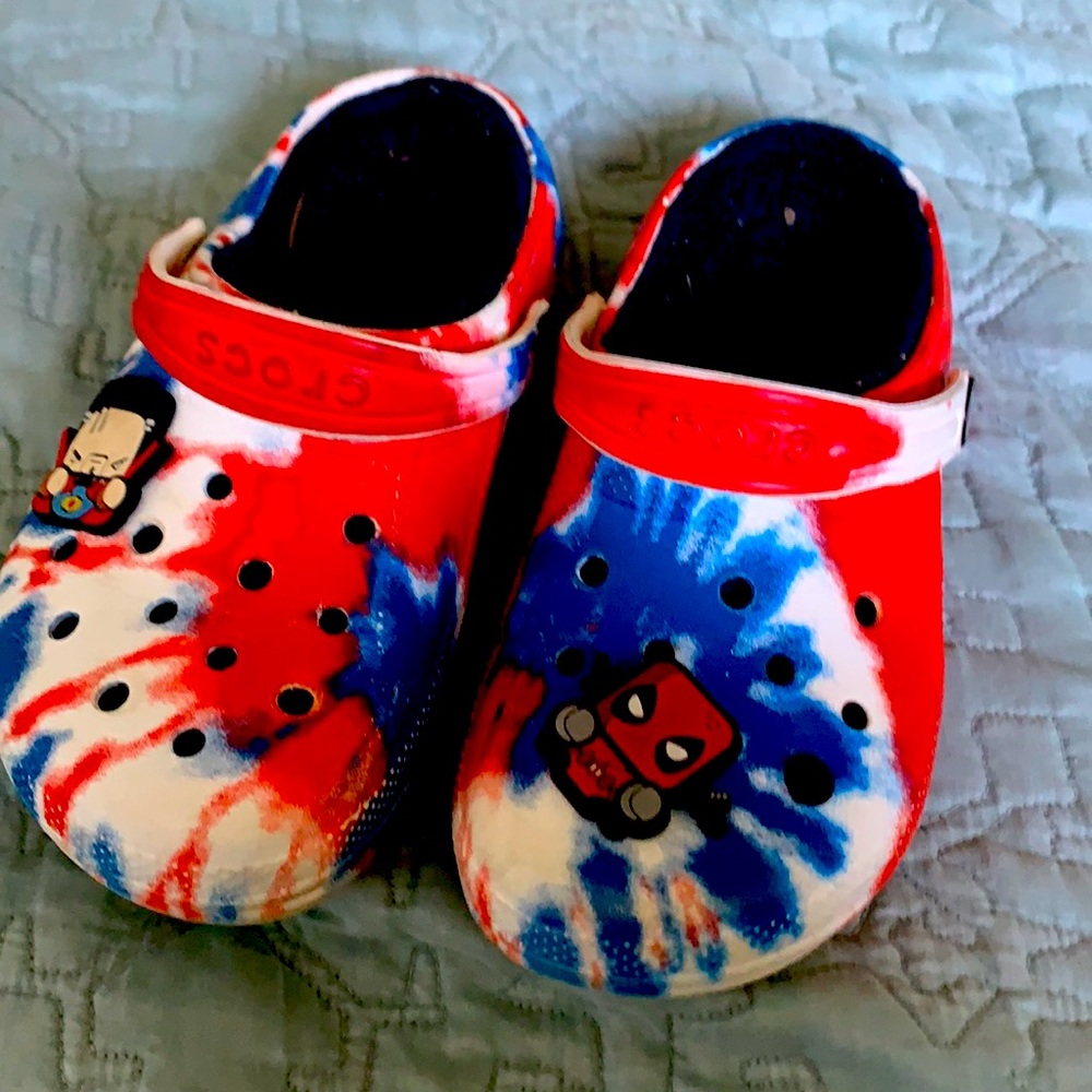 Tie die red/blue crocs with charms